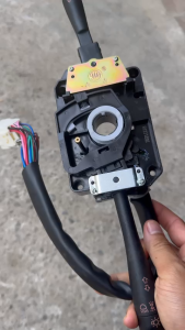 Công tắc tổng hợp Jk322B dùng cho xe ô tô trường hải ben thùng công tắc xi nhan gạt mưa ô tô