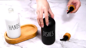 500ml Dish Soap Bottle with Bamboo Pump Kitchen Refillable Liquid Soap Dispenser Hand Soap Lotion Container for Farmhouse Decor