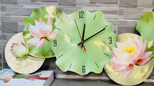 (100% ẢNH CHỤP) Tranh đồng hồ đèn led tráng gương in UV cá hoa sen hồng trang trí phòng khách kèm đinh treo