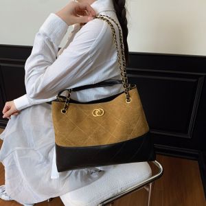 Retro Suede Tote Bag Womens Fall 2025 Versatile Handbag American Retro Style Magnetic Clasp Closure Double Handle Shoulder Bag