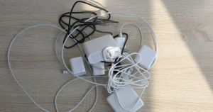 Mophie Essential Universal Travel Adaptor GaN 35W / 70W I 2 Years Warranty