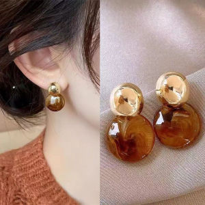 เสื้อคอกาแฟแฟชั่นผู้หญิงต่างหูตุ้มหูหรูหราวินเทจต่างหูดีไซน์เรียบง่าย