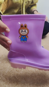 COLLIN Sepatu Boots Hujan Anak Karakter Lucu Anti Licin Nyaman Dipakai Ukuran 26-30 Labubu 228