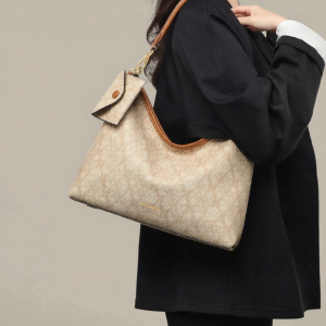 Charis Kitty | Womens Tote Bag