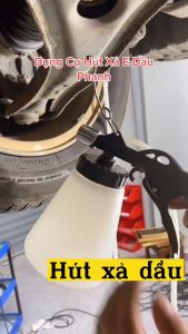 Bình hút dầu thắng bộ hút xả gió thắng đĩa xe máy ô tô