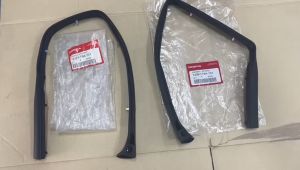ORIGINAL HONDA CITY GM6 T9A 2014-2019 DEPAN PINTU TENGAH GETAH CENTRE SUB SEAL DOOR RUBBER 72327-T9A-T01 72367-T9A-T01