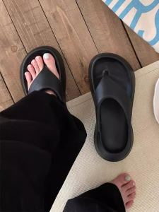 Fashionable Solid Color Womens Thong Slippers Outdoor Anti-Slip Summer Beach Vacation Flat Heel EVA Material Korean Style