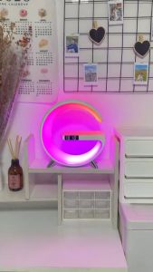 ลำโพงบลูทูธ Led แถบไฟเปลี่ยนสี การชาร์จแบบไร้สาย รวมโคมไฟข้างเตียง ปรับสัญญาณเสียง RGB และควบคุมแอพ