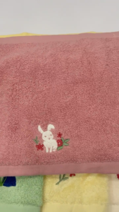 Khăn Tay Thêu Dễ Thương Thiện Phú Phong Cách Nhật Bản 25x40cm 100% Cotton Thấm Hút Tốt Dây Treo Tiện Dụng