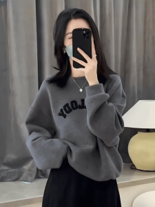 เสื้อฮู้ดสีเทาไม่มีหมวกสำหรับผู้หญิง ฤดูใบไม้ร่วง/ฤดูหนาว 2025 แฟชั่น เสื้อสั้นสำหรับผู้หญิงไซส์เล็ก คอกลม แขนยาว