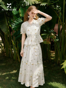 XIANGYING | White V-Neck Embroidery Floral Set Dress