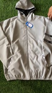 JAKET PARASUT JAKET RUNNING JAKET JOGING JAKET GYM JAKET OLAHRAGA JAKET LOCA PEOPPLE