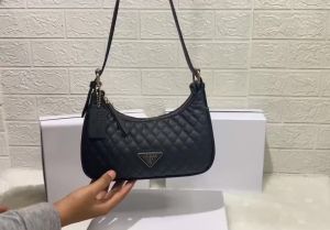 Tas Wanita Selempang Bahu BAILEY HOBO 9U3S7 LUXURY