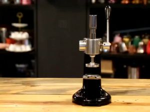 เครื่องกดกาแฟ แทมเปอร์กดกาแฟ สำหรับ58mm/57.5mm. กดบนด้ามชงกดกาแฟอย่างมืออาชีพ อัดแน่นชงกาแฟได้เข้มข้นครีมม่า