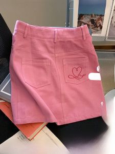 กระโปรงยีนส์สีชมพูเอวสูงทรงเอสำหรับฤดูร้อน กระโปรงสั้นทรงเอผู้หญิง ทรงเข้ารูป ทรงเข้ารูป สไตล์เกาหลี ผ้าฝ้าย 100%