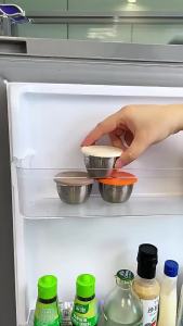 CLM 1 ชิ้น ทนทาน ขนาด 50ml ถ้วยซอสปรุงรสสแตนเลส มีฝาปิด แบบพกพานํามาใช้ใหม่ seasoning box