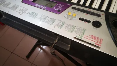 đàn organ Yamaha PSR 172