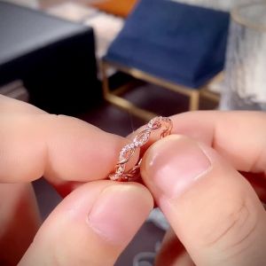 Huitan Classic Women Twist Rings with Dazzling Cubic Zirconia Stone 3Metal Colors Temperament Elegant Female Finger Ring Jewelry