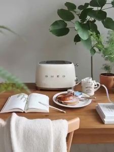 SMEG Bread Toaster 2 Slice Retro Style Wide Slot Toaster Defrost Reheat Bagel Function Kitchen