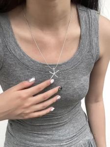 新款「五角星」小众设计气质甜美银色立体海星项链简约百搭日常女New Pentagram minimalist design sweet silver 3D starfish necklace simple and versatile for daily wear