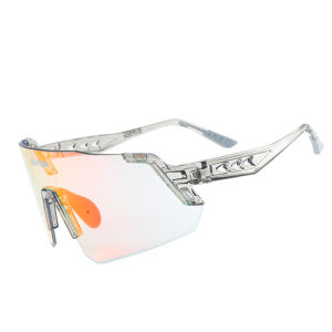 OUPOOR | Color Changing Fog Resistant Sports Glasses Suitable for Cycling and Outdoor Activities