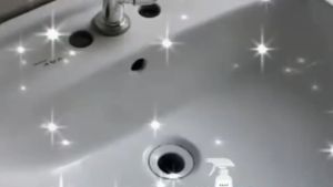 Effective Stain Removal: 500ml Cleaning Solution for Bathroom Stains