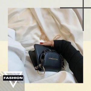 Sheii กระเป๋าแฟชั่น ใบเล็กกะทัดรัด น่ารักมินิมอล เหมาะกับสาวลุคคาเฟ่ที่สุด แต่งสายโซ่ วัสดุทนทาน มี 4 สีให้เลือกเลย