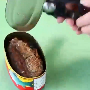 XT 8 in 1 Multifunctional Can Opener Smooth Edge Bottle Opener 360°Rotating Handle Can Opener Manual