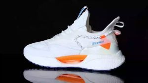 Techdoo Sepatu Sneakers Casual Pria Sepatu Formal Santai Cowok Sepatu Pria Trendy KSR717