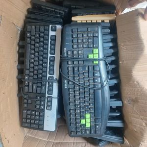 Bàn phím vi tính có dây cổng USB chất lượng hoạt động bình thường (đã sử dụng)