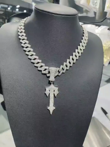 Hip Hop Full Diamond Sword Shaped Pendant Necklace for Mens Fashion Trendy Accessories