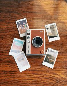 Cetak Polaroid Murah Bahan Glossy Premium Ukuran 2R 75 Banyak Pilihan Paket COD& Gratis Ongkir