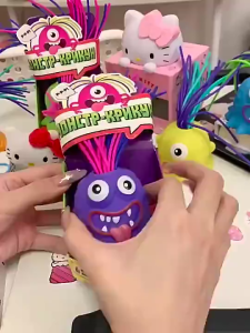 ของเล่นดึงผม ดึงผมแล้วมีเสียง ของเล่นบีบอัด ยางนุ่ม รูปทรงไม่ซ้ำใคร ความปลอดภัยและรักษาสิ่งแวดล้อม ดึงดูดทารก มี6เสียง