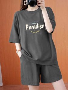 ชุดกีฬาลำลองแขนสั้นผ้าฝ้ายแท้ 2 ชิ้น ไซส์ใหญ่ แฟชั่นฤดูร้อน 2024 ชุดสองชิ้น คอกลม แขนสั้น ทรงหลวม ชุดทำงานสำหรับผู้หญิง