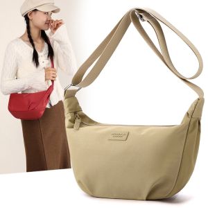 Ladies Fashionable Nylon Shoulder Bag Dumpling Shape Lightweight Crossbody Bag Underarm Single Shoulder Bag for Casual Use