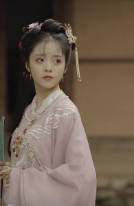 Traditional Chinese Style Phoenix Tail Feather Hairpin with Freshwater Pearl And Gold Thread SONG MING Period Opera Costume Accessory