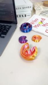 3D Printed Spiral Kinetic Fidget Toy Infinity Moving Desk Toy Anti-Stress Anxiety Relief Finger Spinner for Kids Adults