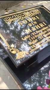 BATU NISAN MAKAM GRANIT TUGU MINI
