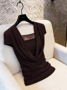 NUMEN BUTTON | Elegant Unique Fashionable T-shirt Summer
