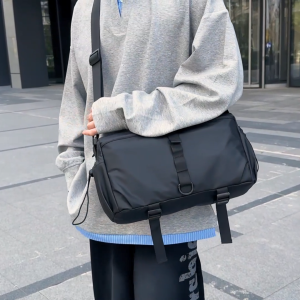 MENSPE กระเป๋าสะพายไหล่ผู้ชายขนาดใหญ่ความจุถุงสารส่งสารแฟชั่นกันน้ำข้ามร่างกายกระเป๋าลำลองลำลองน้ำหนักเบาเดินทางมาพักผ่อนกระเป๋าถนน