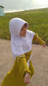 Java Kids Land: Baju Muslim Gamis Anak Crinkle Airflow Elegan untuk Usia 2 - 10 Tahun
