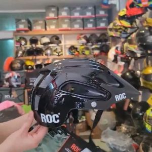 Nón bảo hiểm chính hãngNón thể thao ROC R15 màu đen bóng