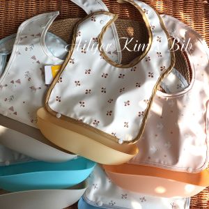 Gold Arielle Dēapron Detachable PU Leather Pinny Baby Food Supplement Three-Dimensional Waterproof (0-3 Years Old)