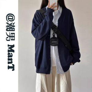 เสื้อสเวตเตอร์คาร์ดิแกนถักลายทางสไตล์ย้อนยุคสไตล์ญี่ปุ่นสำหรับผู้ชายและผู้หญิงในฤดูใบไม้ผลิและฤดูใบไม้ร่วงสีน้ำเงินเข้ม