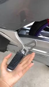 พักเท้าฮายาเต้แท้ สับดังลั่นๆ ของแท้100% ใส่เวฟ125R/S/iบังลม ปลาวาฬ LED 110i ดรีม ดูรุ่นสินค้าตรงรายละเอียด(พับไม่ได้)