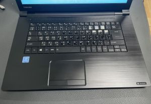 TOSHIBA  B45/J  45JNB1435AD. CELERON 3865U. RAM  8GB. SSD 256GB