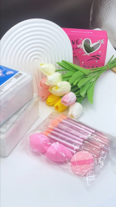 Makeup Brush Set Including Blush Eyeshadow Two Makeup Sponges And A Powder Puff