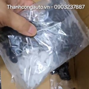 Gói 100  Ốc vít Chốt Nở Nhựa Cho Ô Tô Xe Máy . Loại tốt