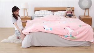 SELIMUT KARAKTER LUCU BULU HALUS 150 X 200 CM