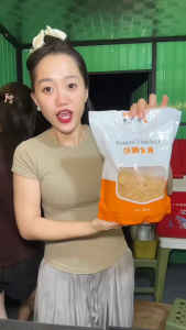 Vụn dừa nướng GOLDEN gói 05 - 1kg vụn giòn thơm bùi vàng óng dùng trang trí bánh trà sữa...